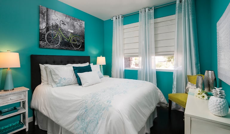 Roman shades in a Hartford bedroom